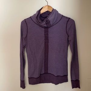 Lululemon reversible turtleneck sweatshirt